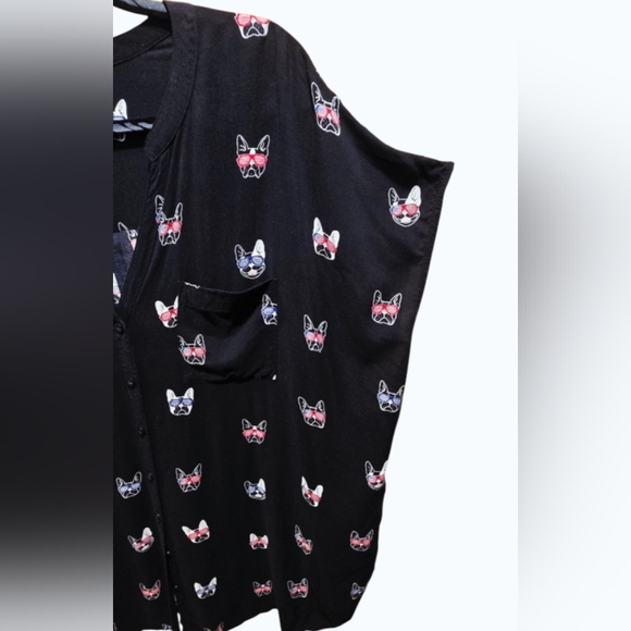 TORRID CHALLIS BUTTON-FRONT DOLMAN SLEEVE BLACK French Bulldog Print Top SZ 3/3X - Picture 3 of 5